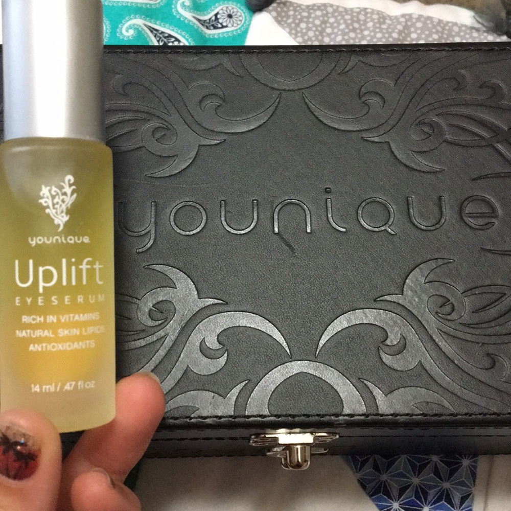 Younique uplift eye serum.  Brand new never used.